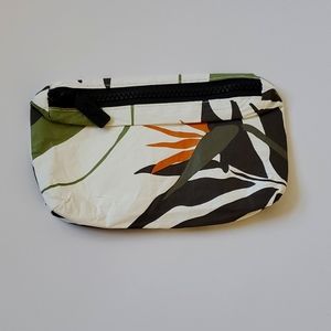 Mini pouch in Painted Birds from Aloha Collection